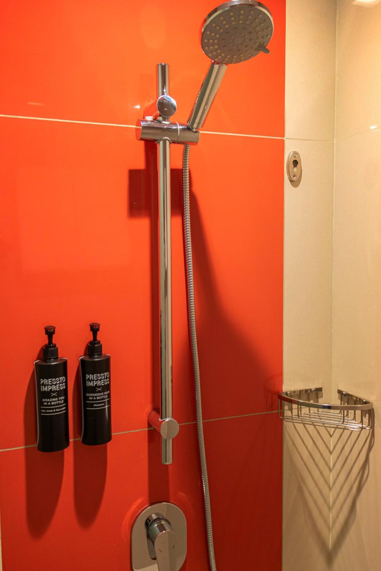 Ibis Styles Manila Araneta City Quezon City Esterno foto